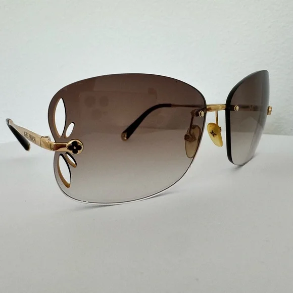 Louis Vuitton Sexy Sunglasses - Picture 3 of 15